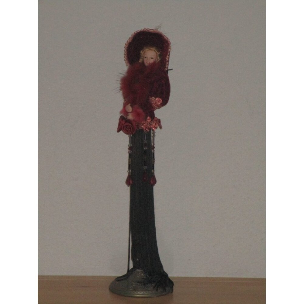 Popular Creations Red Faux Fur 1/2 Dress Tassel Doll Porcelain Flowers Good